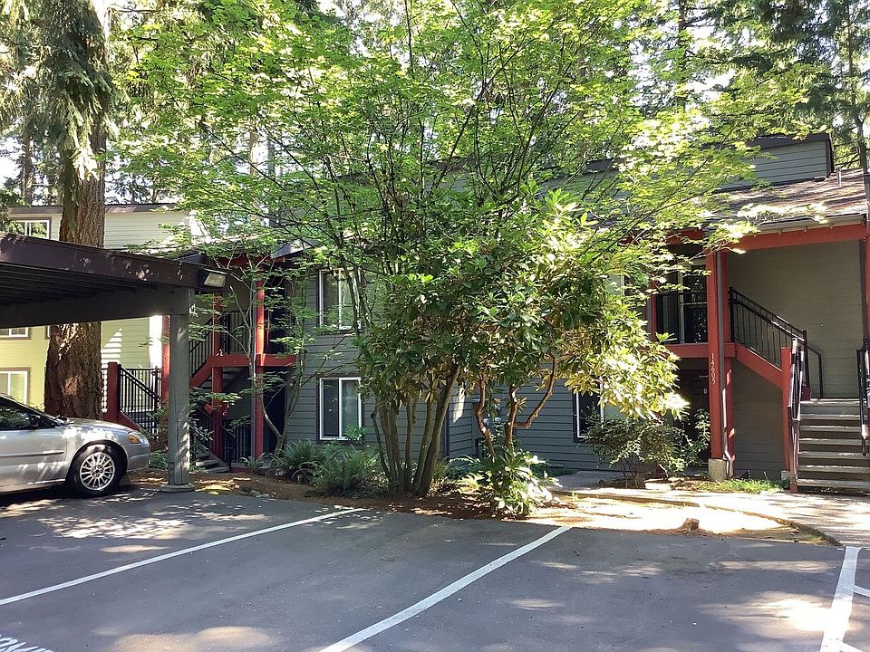 1st image of 14607 NE 30th Pl #12-A