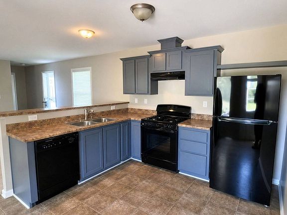 2nd image of 989 S Laporte St #124