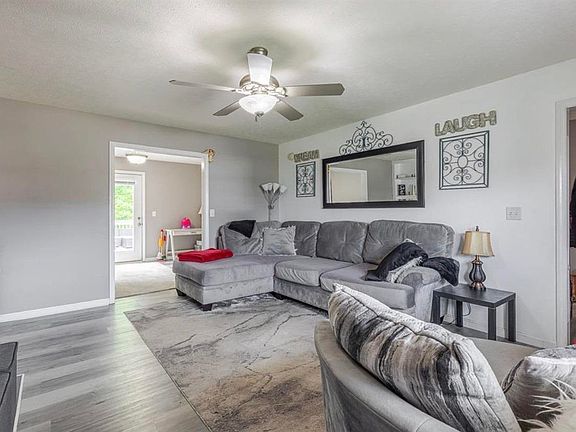 5th image of 415 Nicholas Ridge Dr