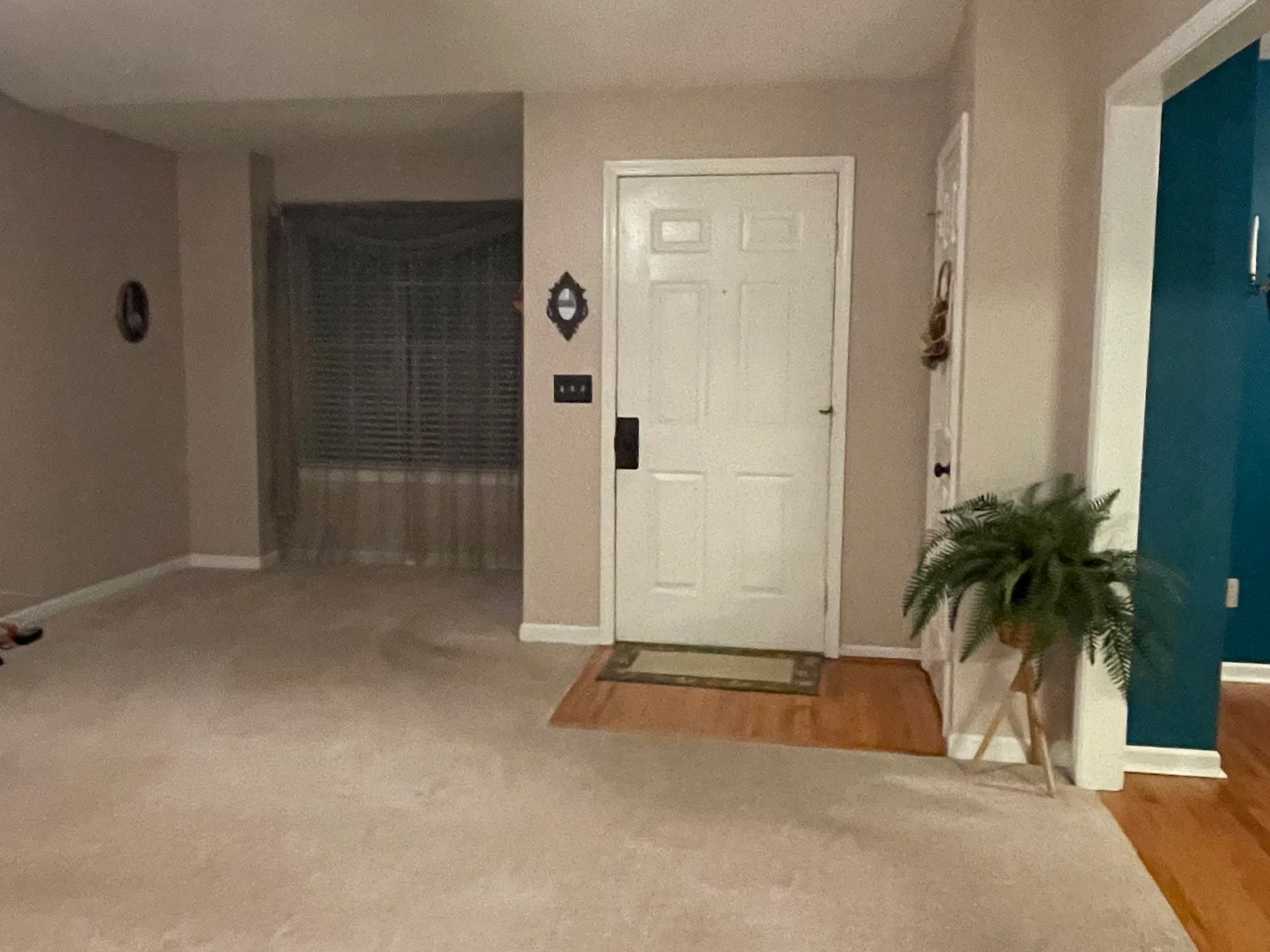 1 bed, 1235 sqft, $700 — Photo 2