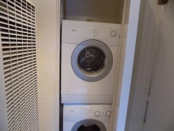 3rd image of 325 Bryant Ct