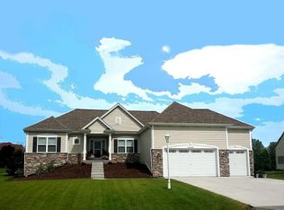 W351N5828 Westshore Rd, Oconomowoc, WI 53066