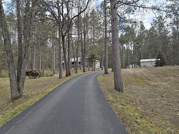 3rd image of 10778 Black Bear Rd NE
