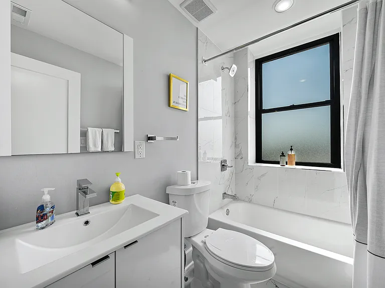 Dickinson Lofts — Photo 30