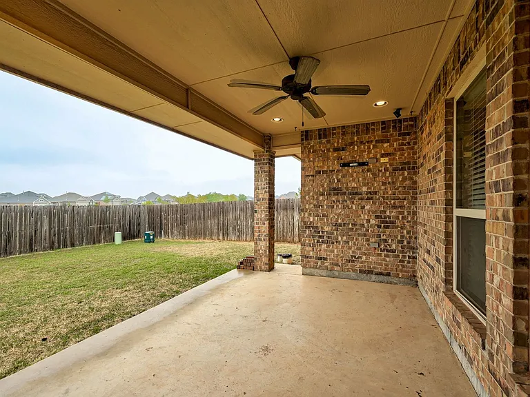 18520 Haslemere Ln — Photo 37