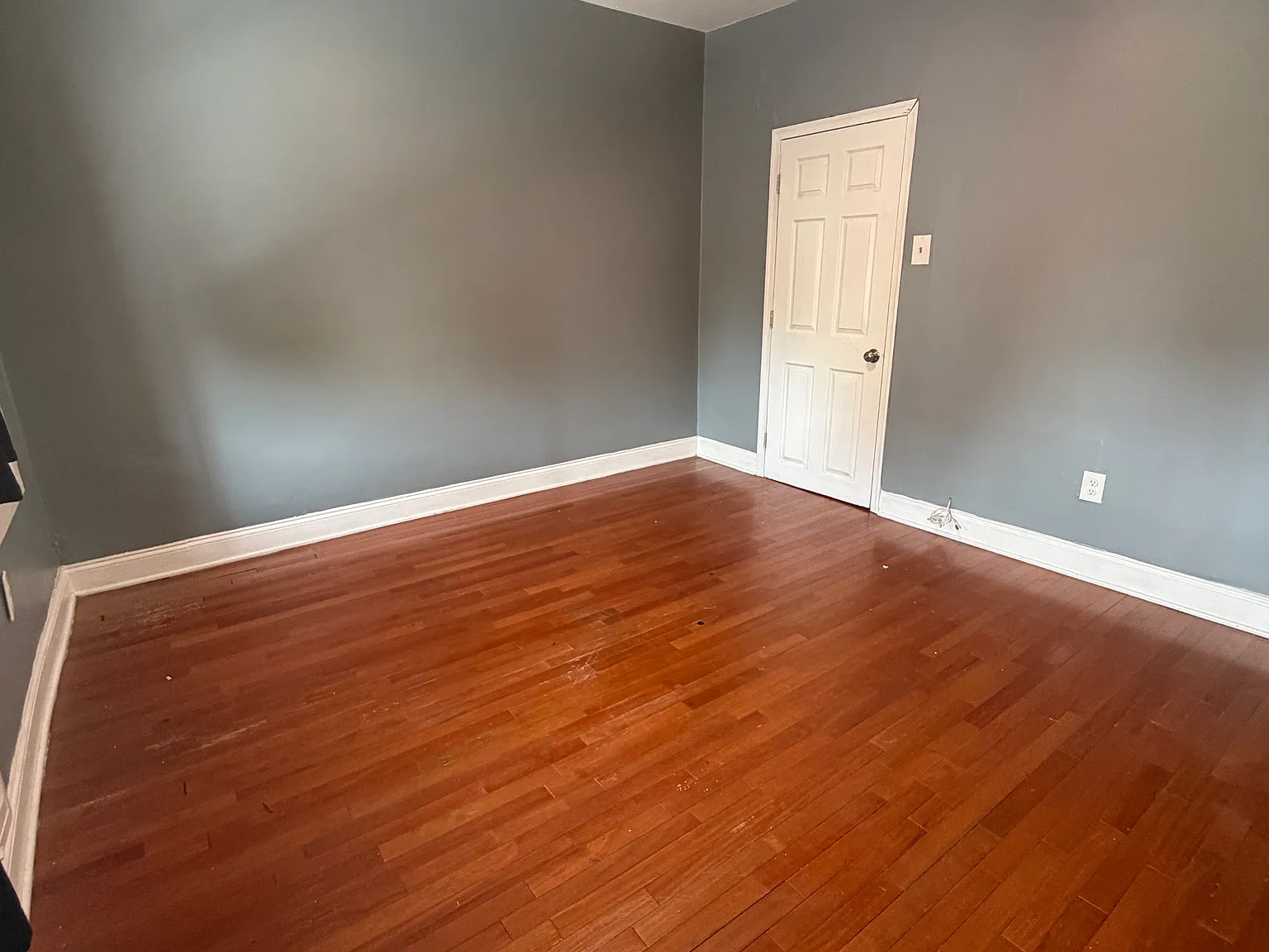2 bed, $1,100 — Photo 3