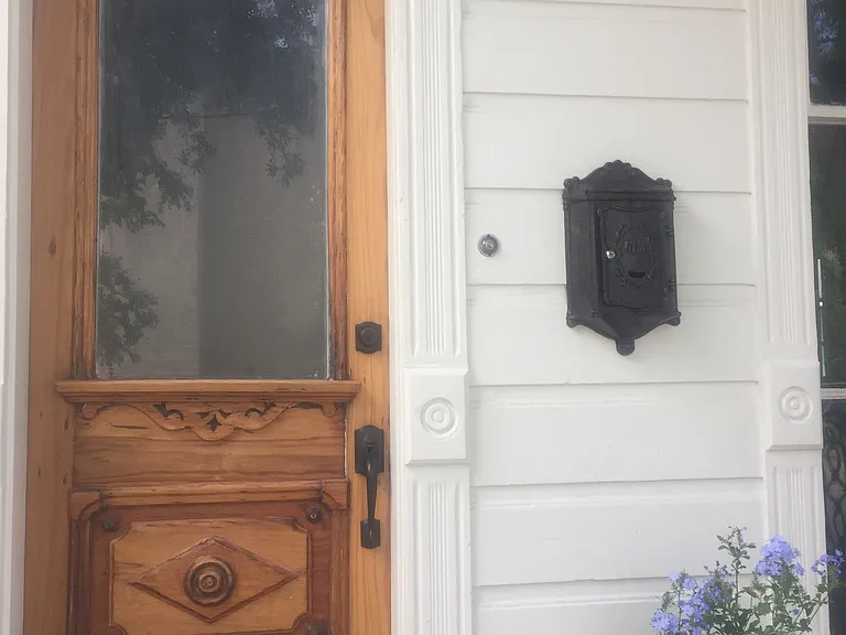 3430 Annette St — Photo 2