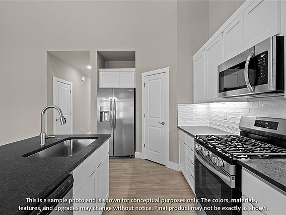 4th image of 1941 Lapis Ave