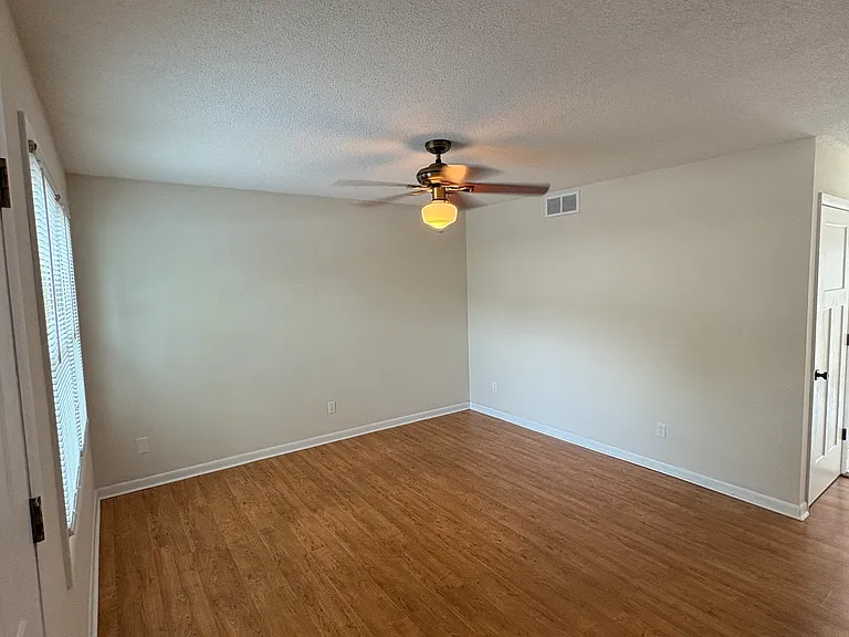 1476 Highway 126 #B8 — Photo 25