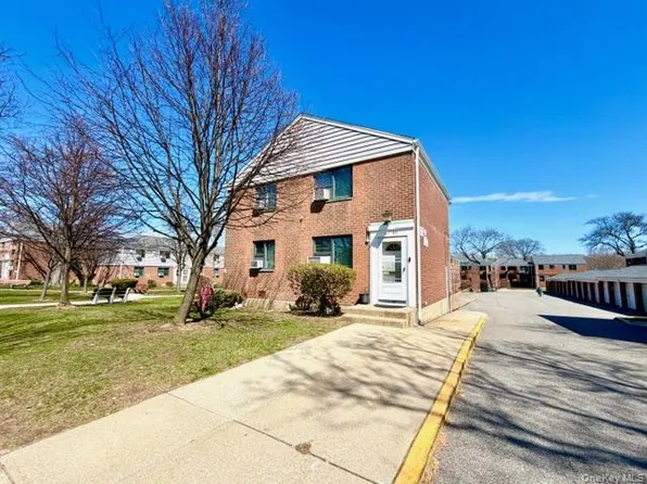 67-49 Bell Boulevard #2, Bayside, NY 11364