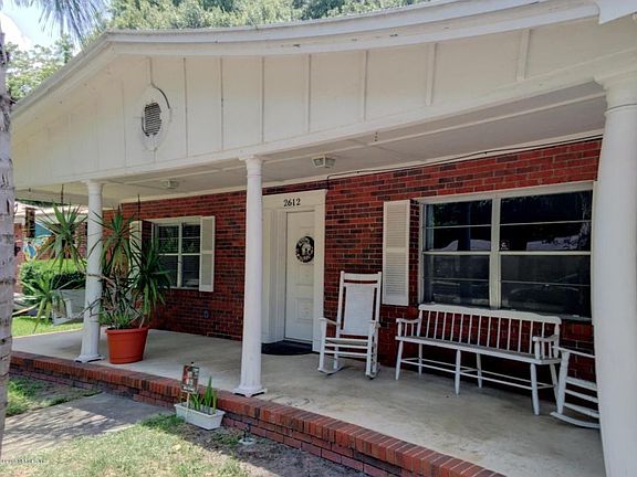 2nd image of 2612 Silver Lake Dr