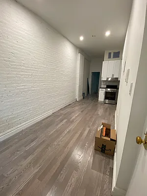 Rented by Sassouni Management | media 21