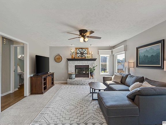 2nd image of 309 Fox Creek Ln