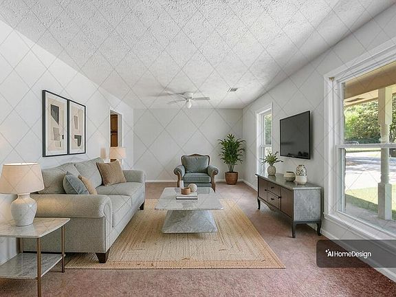 4th image of 604 Pear St