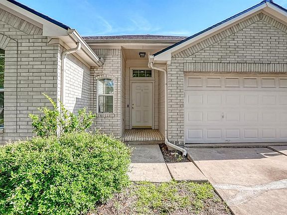 4th image of 1526 Rogers Lake Ln