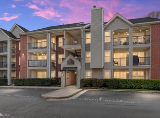 3310 Wyndham Cir APT 211, Alexandria, VA 22302