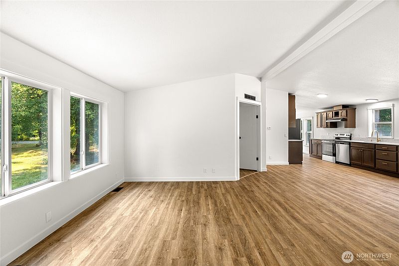 3rd image of 15019 Turner Road SE