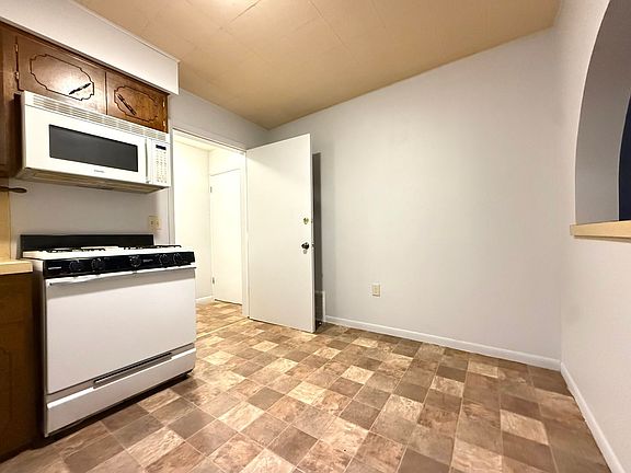 5th image of 706 S 4th St APT A