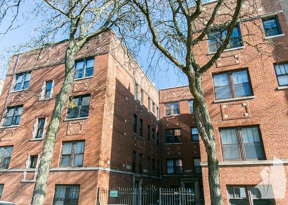 1st image of 2105 N Sedgwick St APT 02