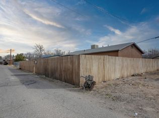 2820 Sioux St NW, Albuquerque, NM 87107