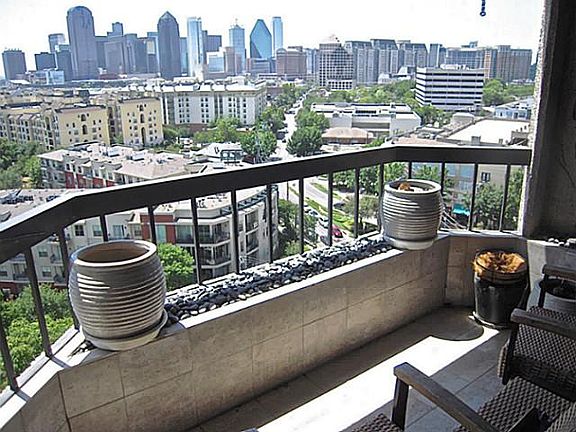 2nd image of 3030 McKinney Ave APT 1205
