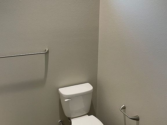 4th image of 485 E 6th St #2