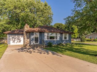 709 S Clay St, Fairbury, IL 61739
