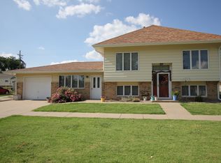 111 E 6th St, Ellis, KS 67637