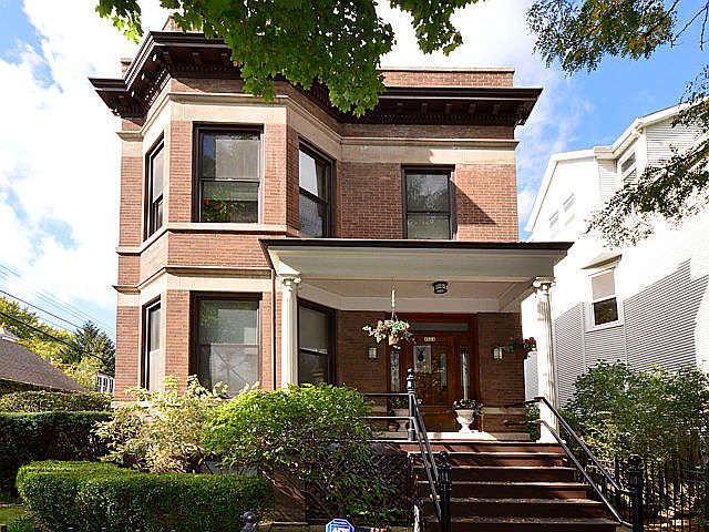1st image of 3814 N Hoyne Ave #2