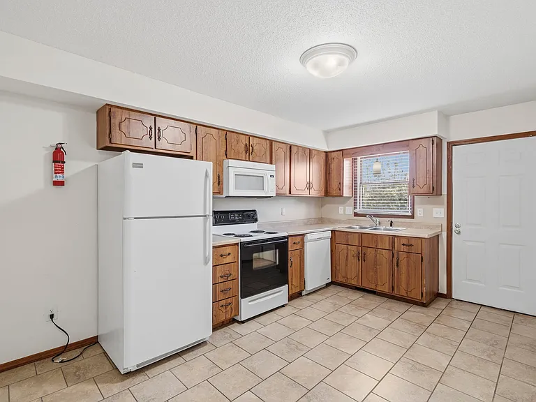 3205 S Kimbrough Ave #C — Photo 7
