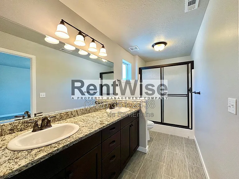 1897 N Justin Ave — Photo 19