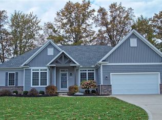 2468 Fairfield Dr, Avon, OH 44011