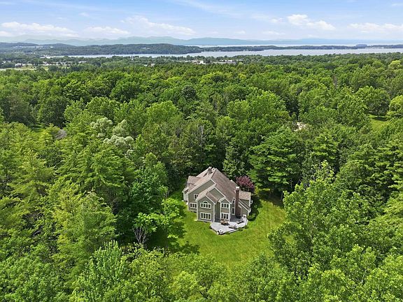 3rd image of 305 Westview Drive