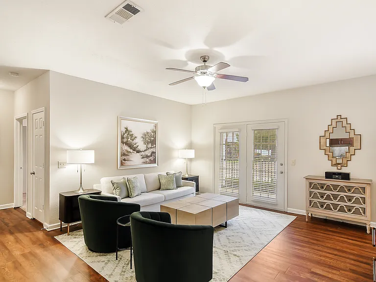 Highpointe Apartment Homes — Photo 5