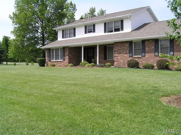 1141 Broadridge Dr, Jackson, MO 63755