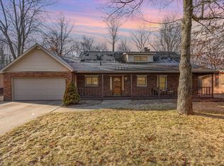 1102 Willard St, Midland, MI 48642