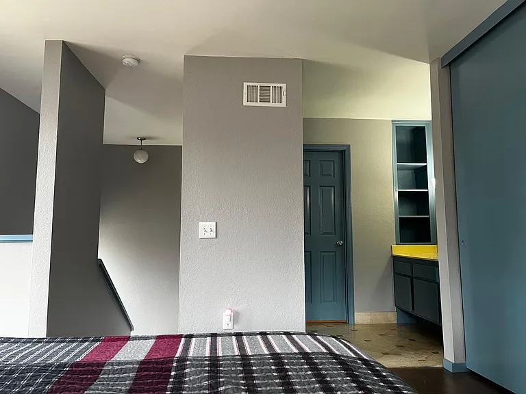 1066 Cabrillo Park Dr #A — Photo 32