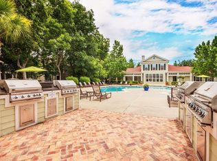 1419 Belle Point Dr, Mount Pleasant, SC 29464