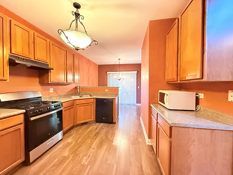 2307 Stoughton Dr — Photo 8