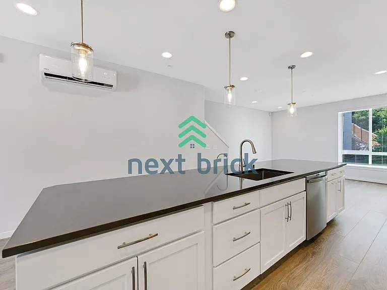 10945 NE 189th Pl #F — Photo 8