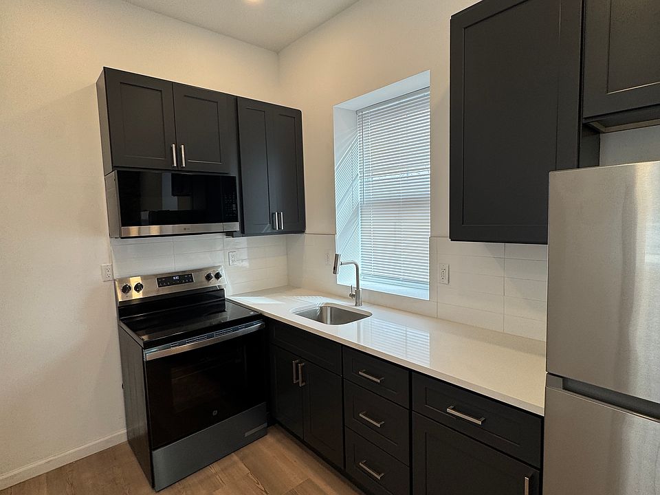 1st image of 839 S Jackson St #5