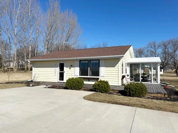 W10670 Diefenbach Cir, Beaver Dam, WI 53916