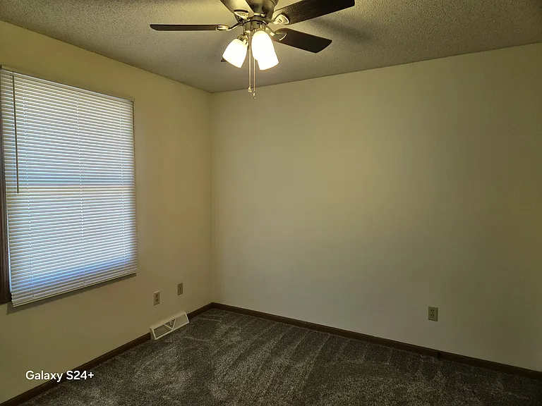 4936 Old Lohman Rd #B — Photo 3