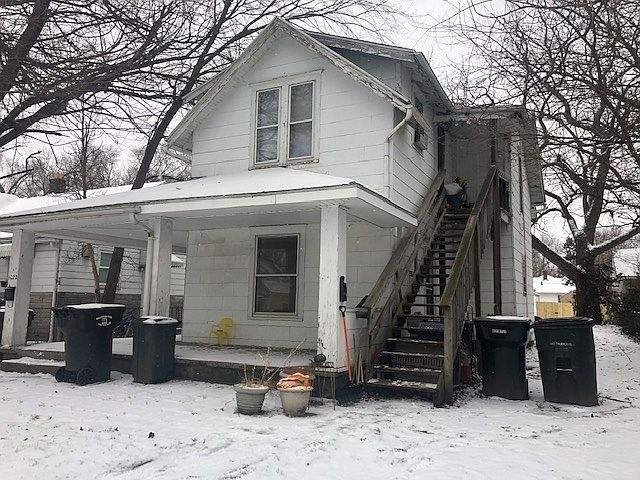 1st image of 1022 S 32nd St