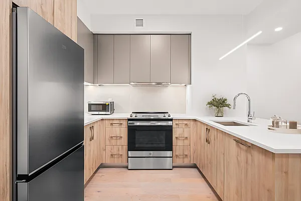 Rented by Nooklyn NYC LLC | media 26