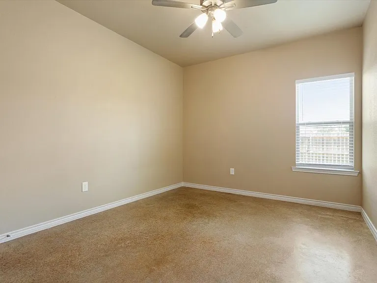1101 College Ave — Photo 17