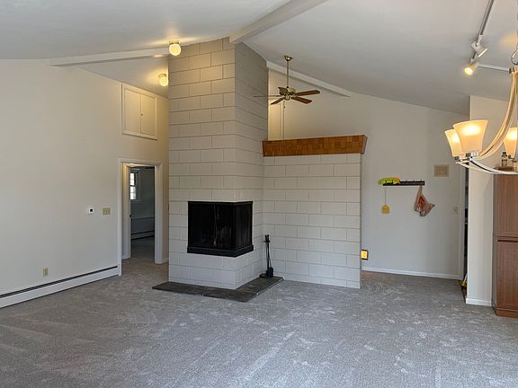 2nd image of 2 Waters Edge Rd