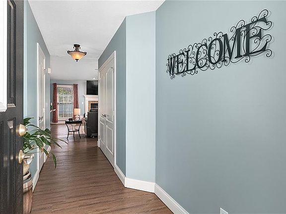 4th image of 1036 Woodberry Ln