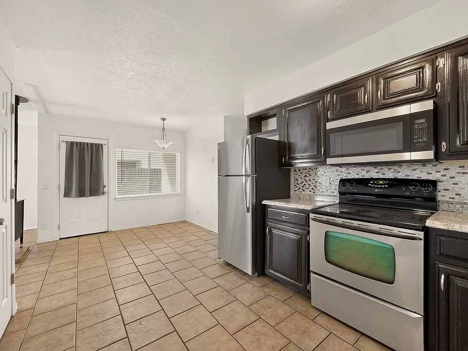 5013 Argus Ave NW #1