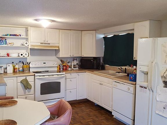 3rd image of 3411 W Deltona Blvd